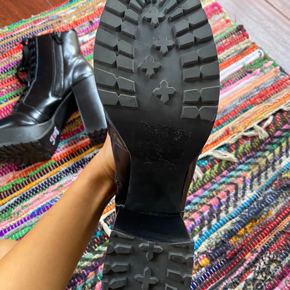 Steve Madden Boots - Picture 4 of 5